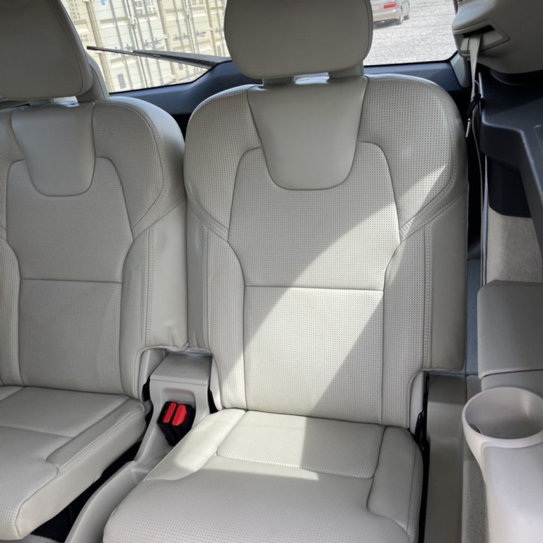 2016 Volvo XC90 Image 16