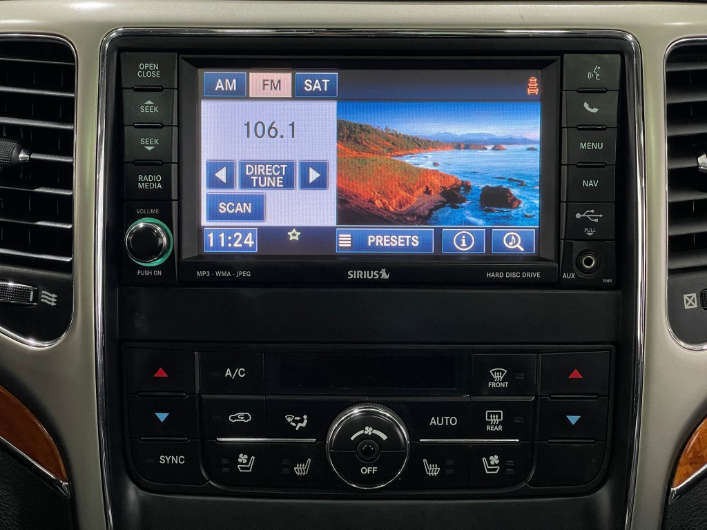 2012 Jeep Grand Cherokee Image 24