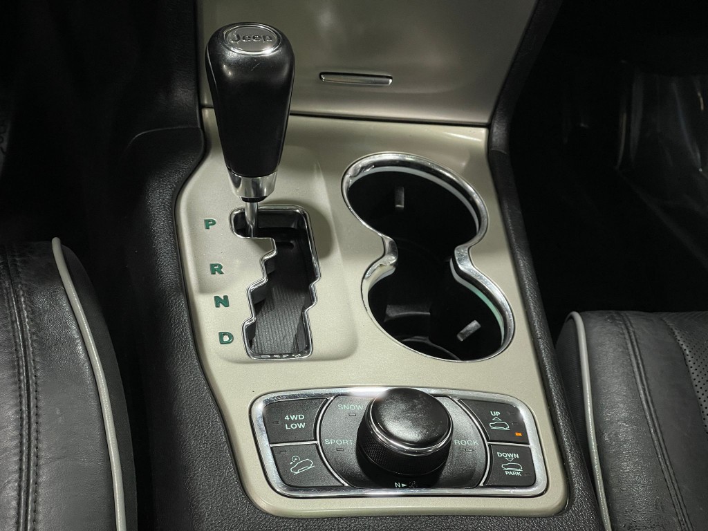 2012 Jeep Grand Cherokee Image 28