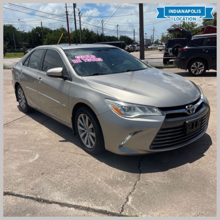 2017 Toyota Camry Image 1