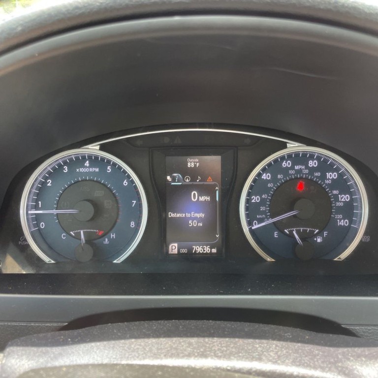 2017 Toyota Camry Image 7