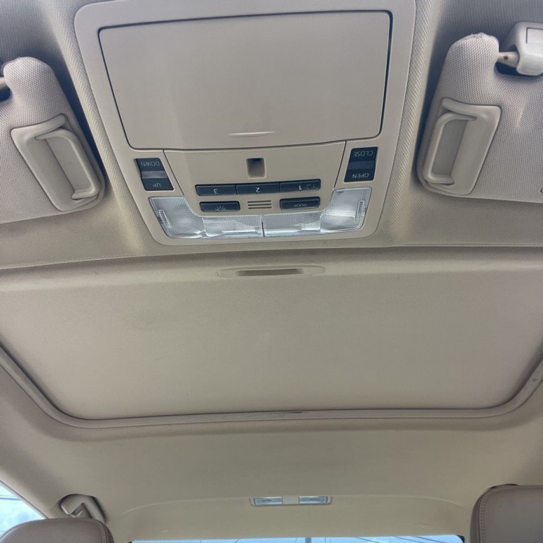 2017 Toyota Camry Image 11