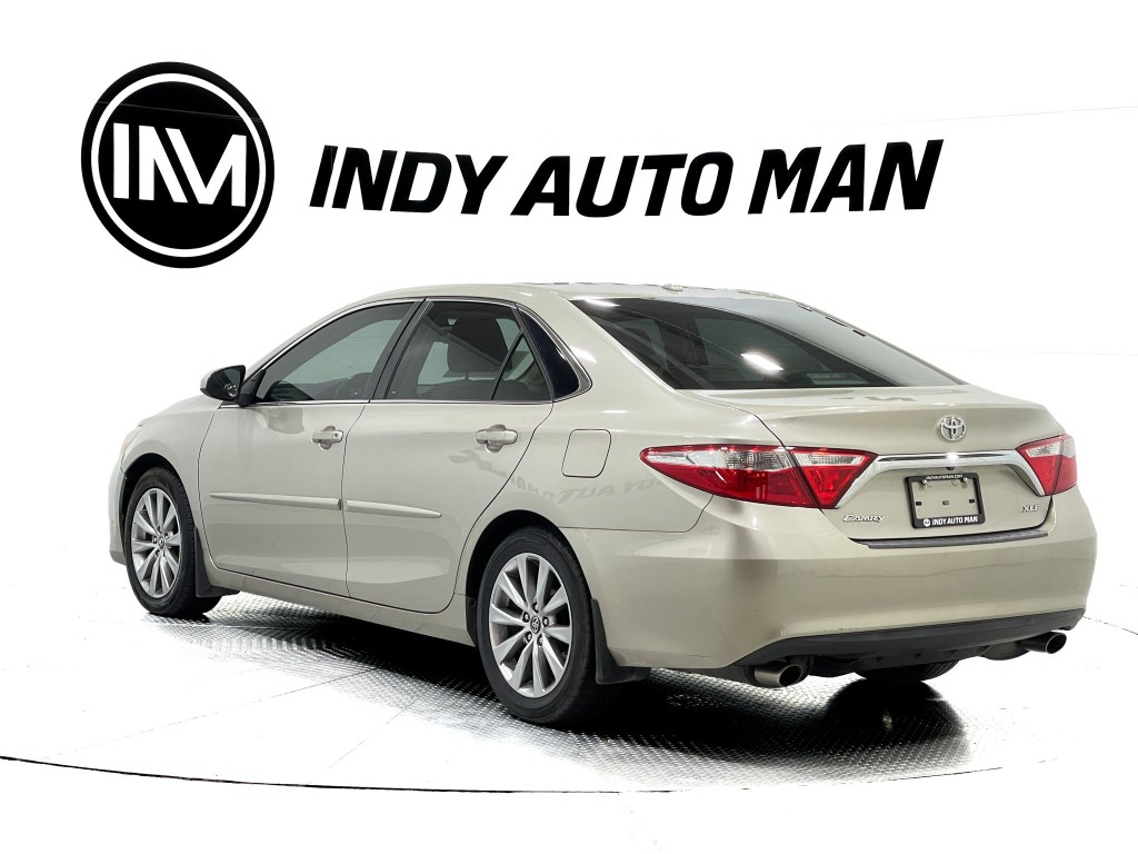 2017 Toyota Camry Image 6