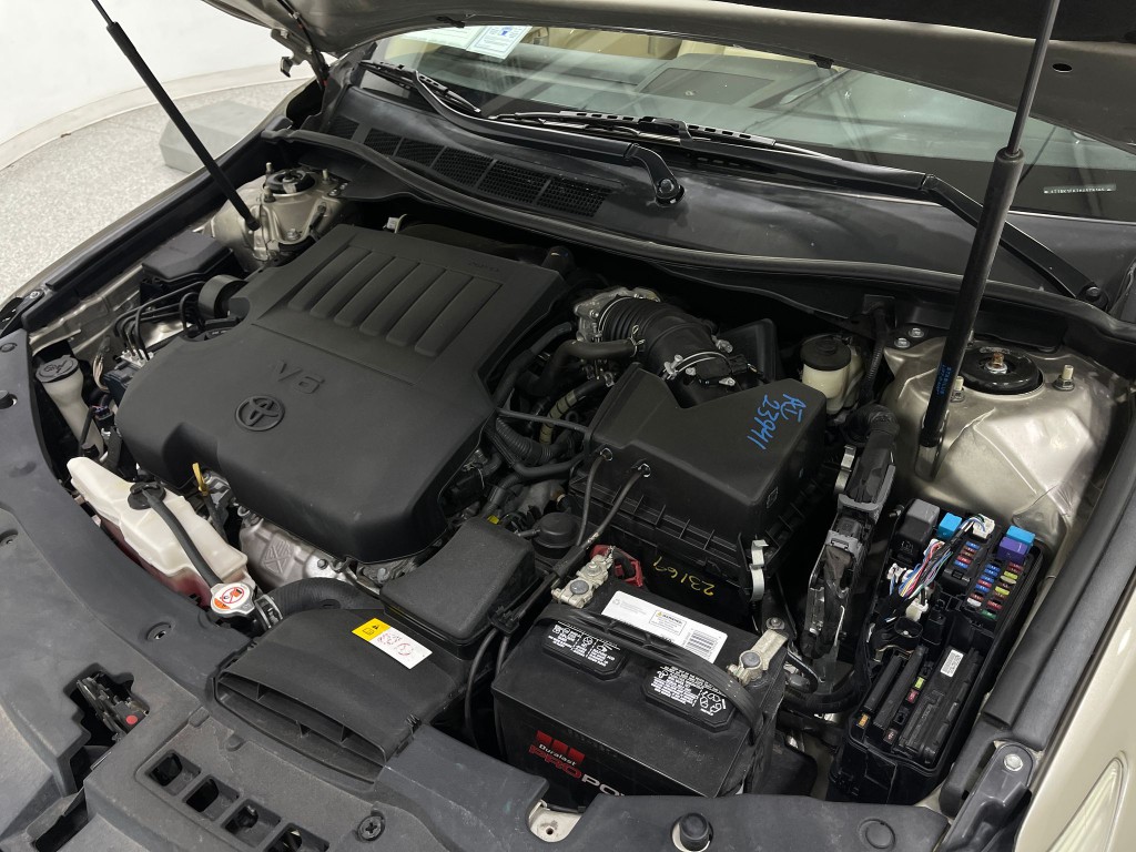 2017 Toyota Camry Image 24