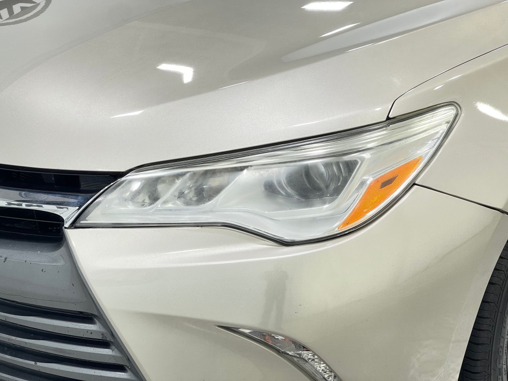 2017 Toyota Camry Image 30