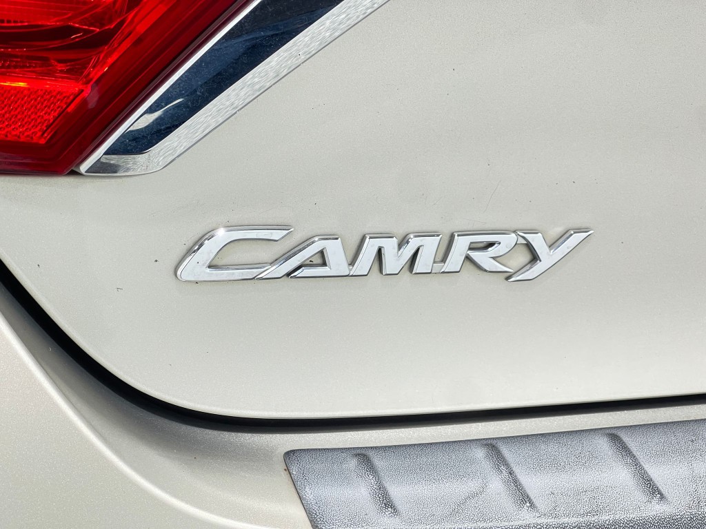 2017 Toyota Camry Image 35