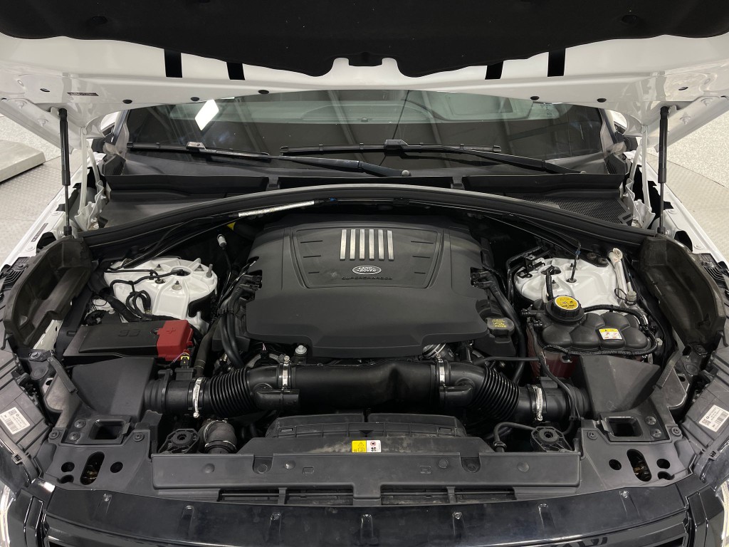 2018 Land Rover Range Rover Image 26