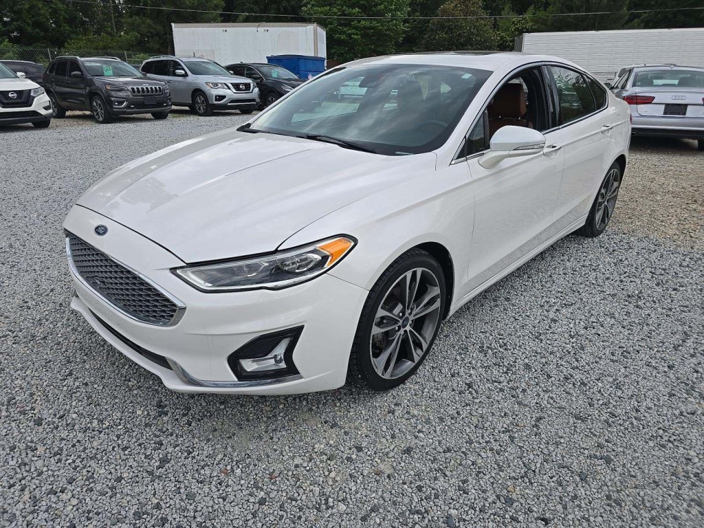 2020 Ford Fusion Image 2