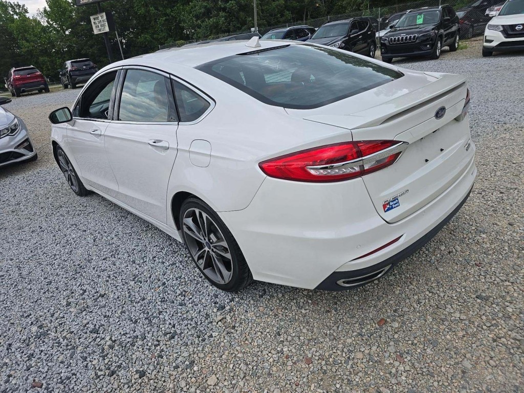 2020 Ford Fusion Image 4