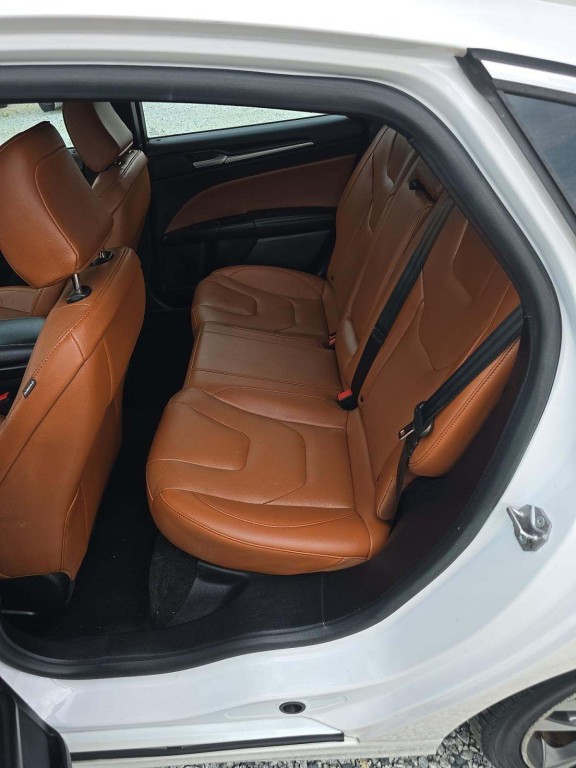 2020 Ford Fusion Image 10