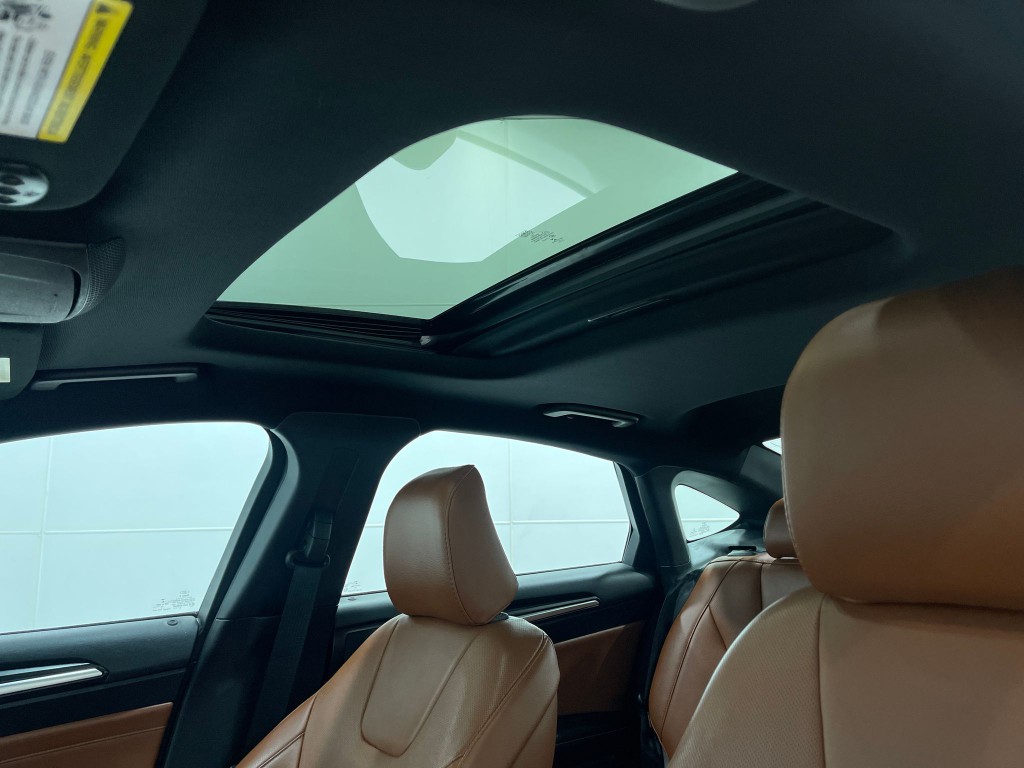 2020 Ford Fusion Image 12
