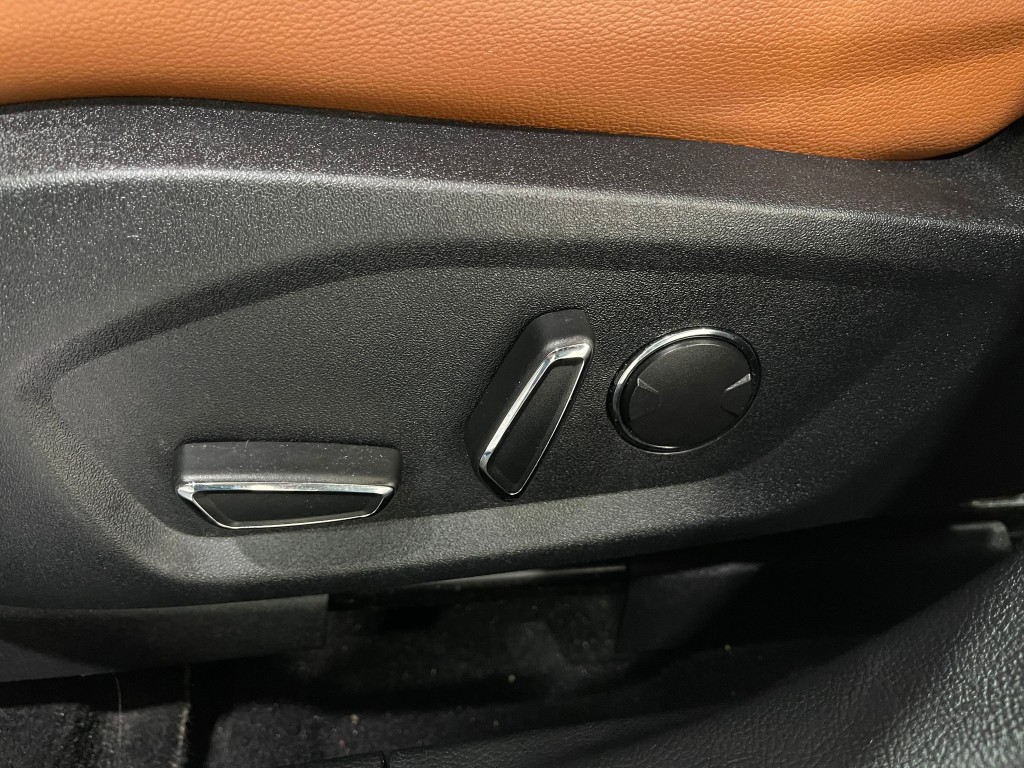 2020 Ford Fusion Image 17