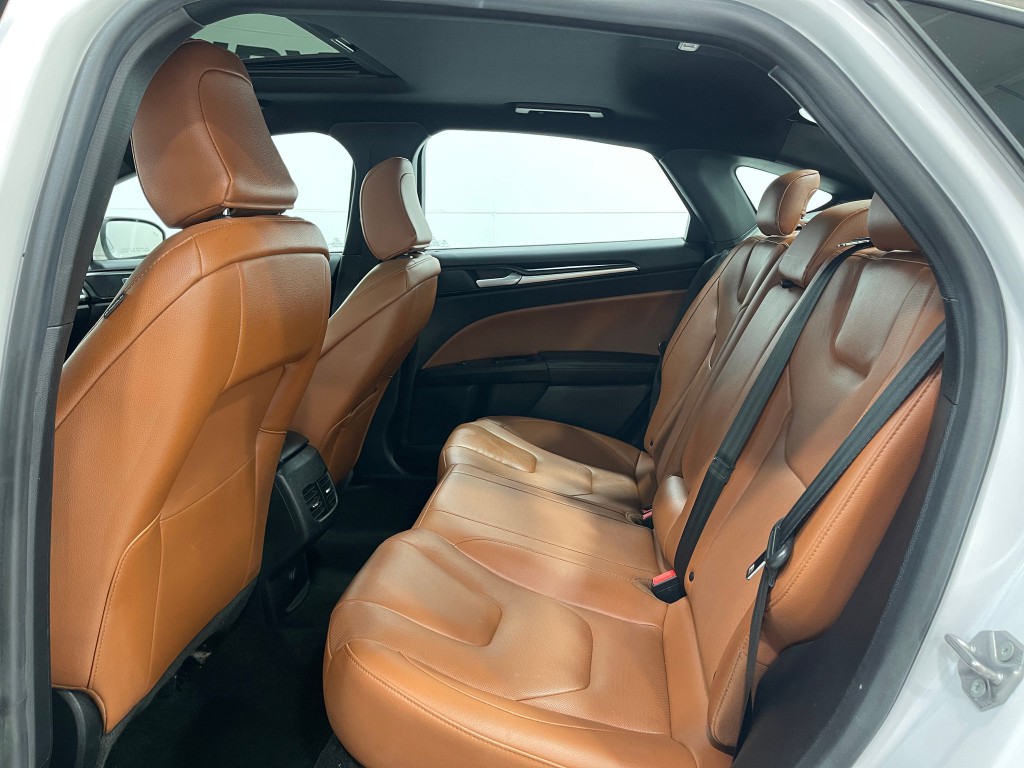2020 Ford Fusion Image 30