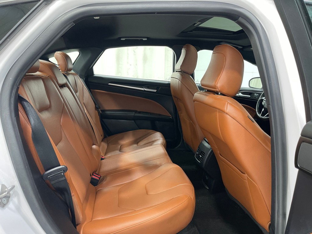 2020 Ford Fusion Image 31