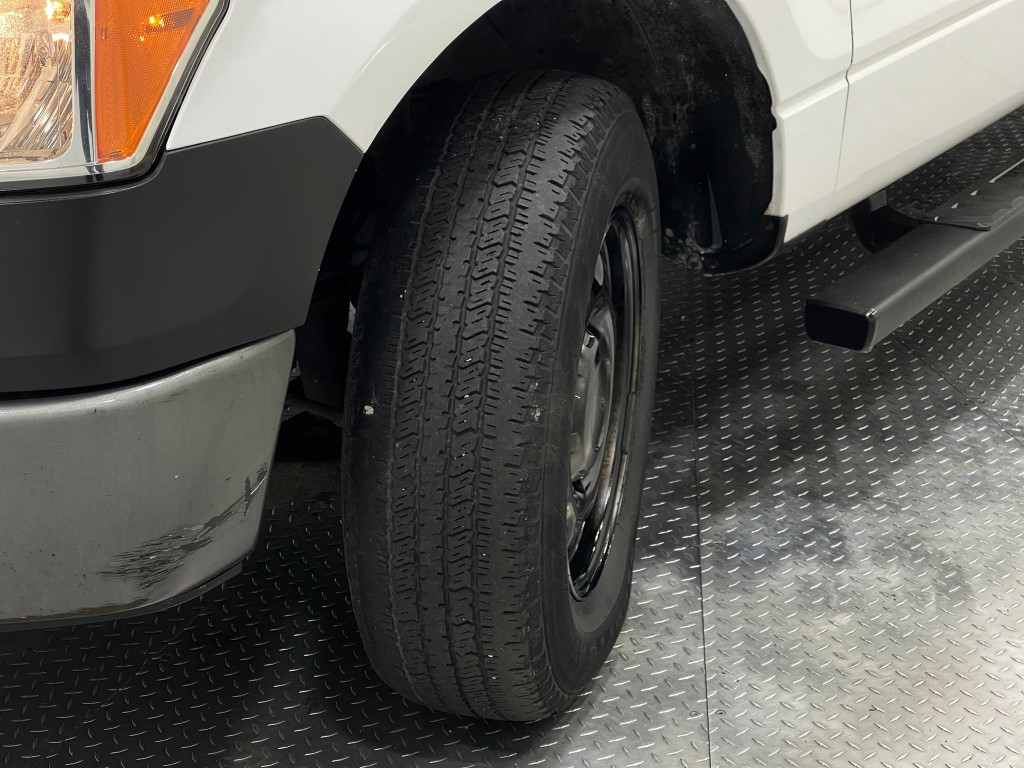 2014 Ford F-150 Image 32