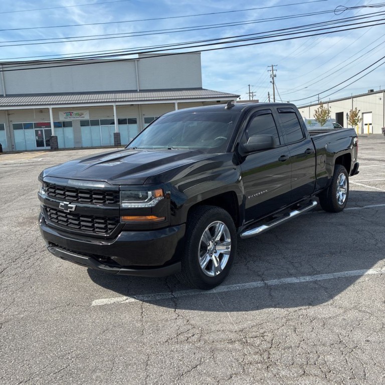 2018 Chevrolet Silverado 1500 Image 2
