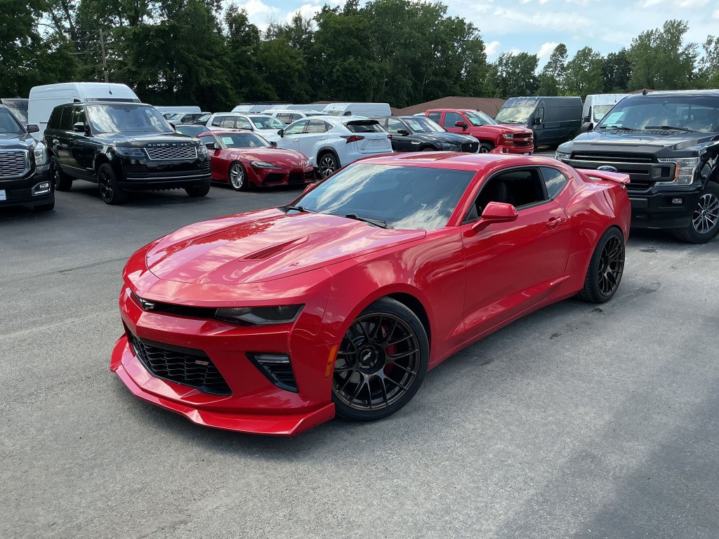 2018 Chevrolet Camaro Image 2