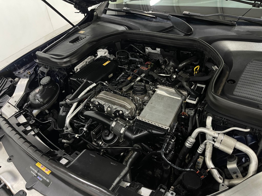 2016 Mercedes-Benz GLC-Class Image 25