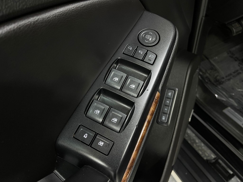 2017 Chevrolet Tahoe Image 16