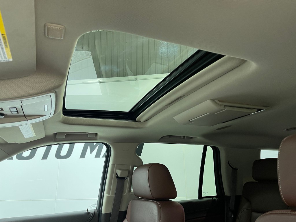 2015 Chevrolet Tahoe Image 13