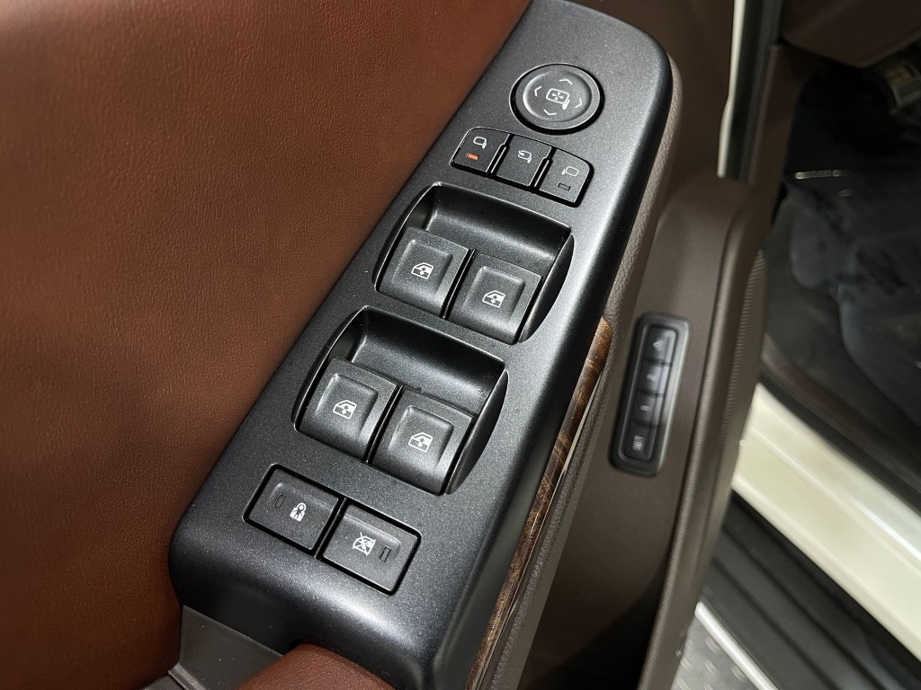 2015 Chevrolet Tahoe Image 17
