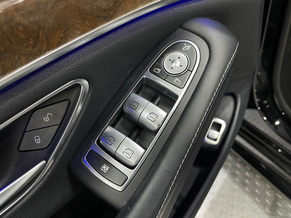 2015 Mercedes-Benz S-Class Image 16