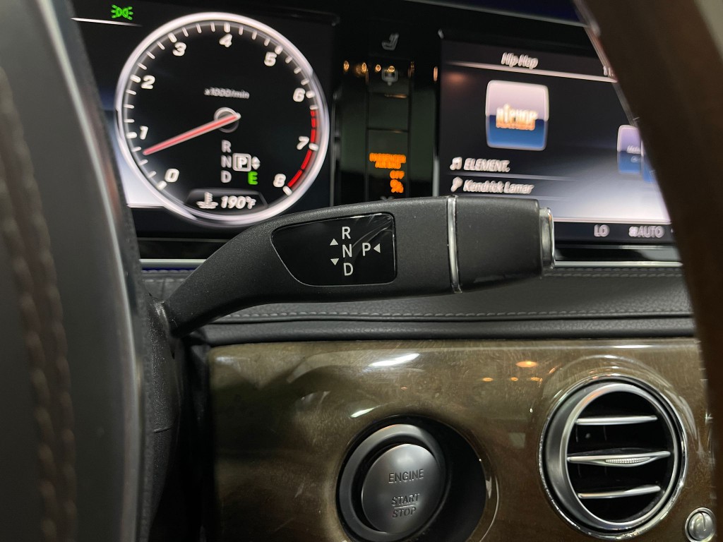 2015 Mercedes-Benz S-Class Image 30