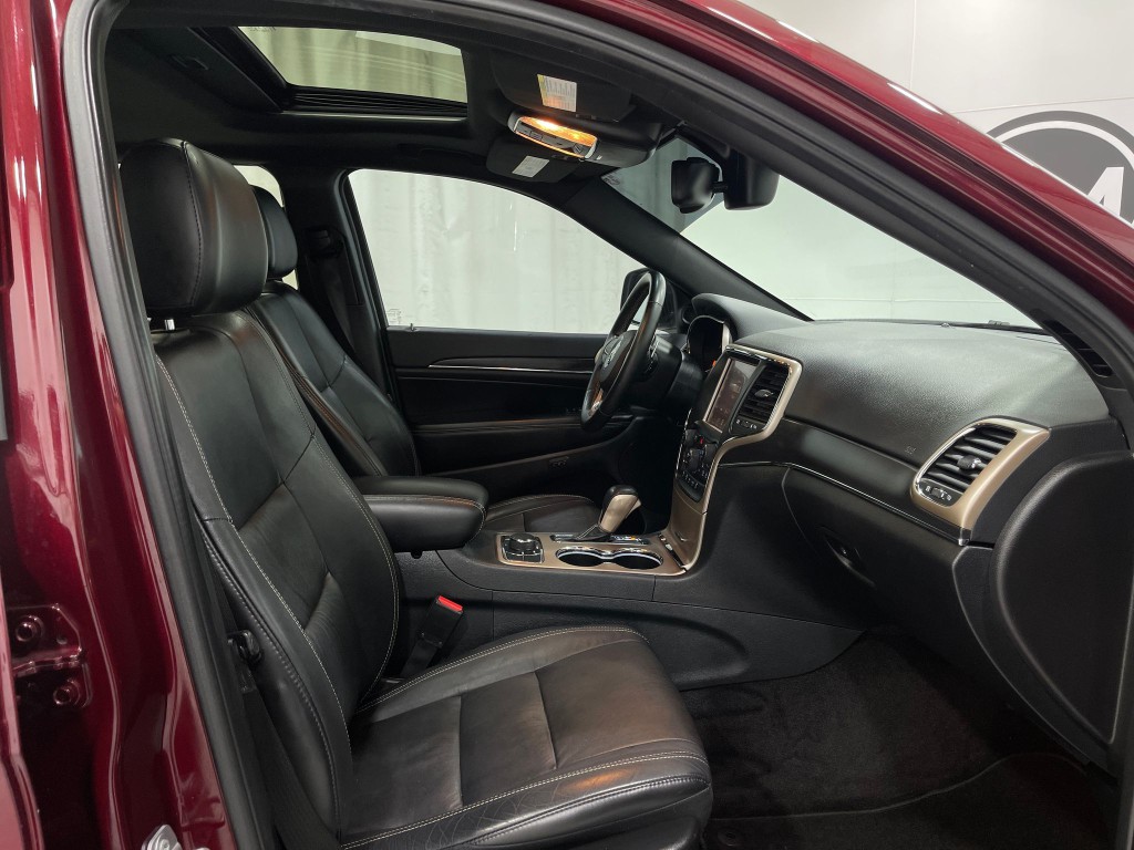 2016 Jeep Grand Cherokee Image 32