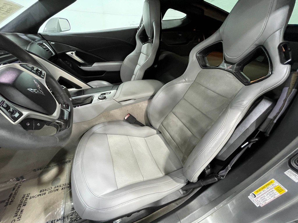 2016 Chevrolet Corvette Image 12