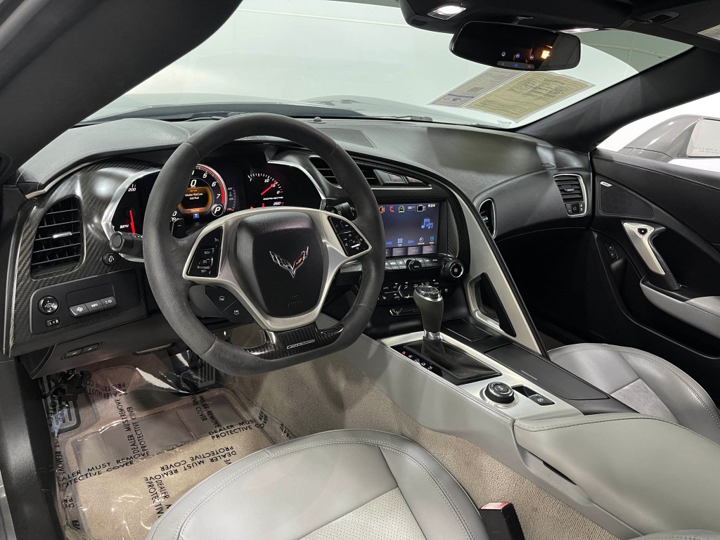 2016 Chevrolet Corvette Image 16