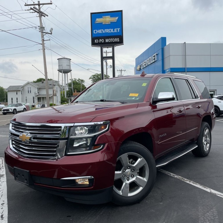 2017 Chevrolet Tahoe Image 2