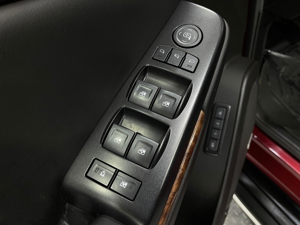 2017 Chevrolet Tahoe Image 17