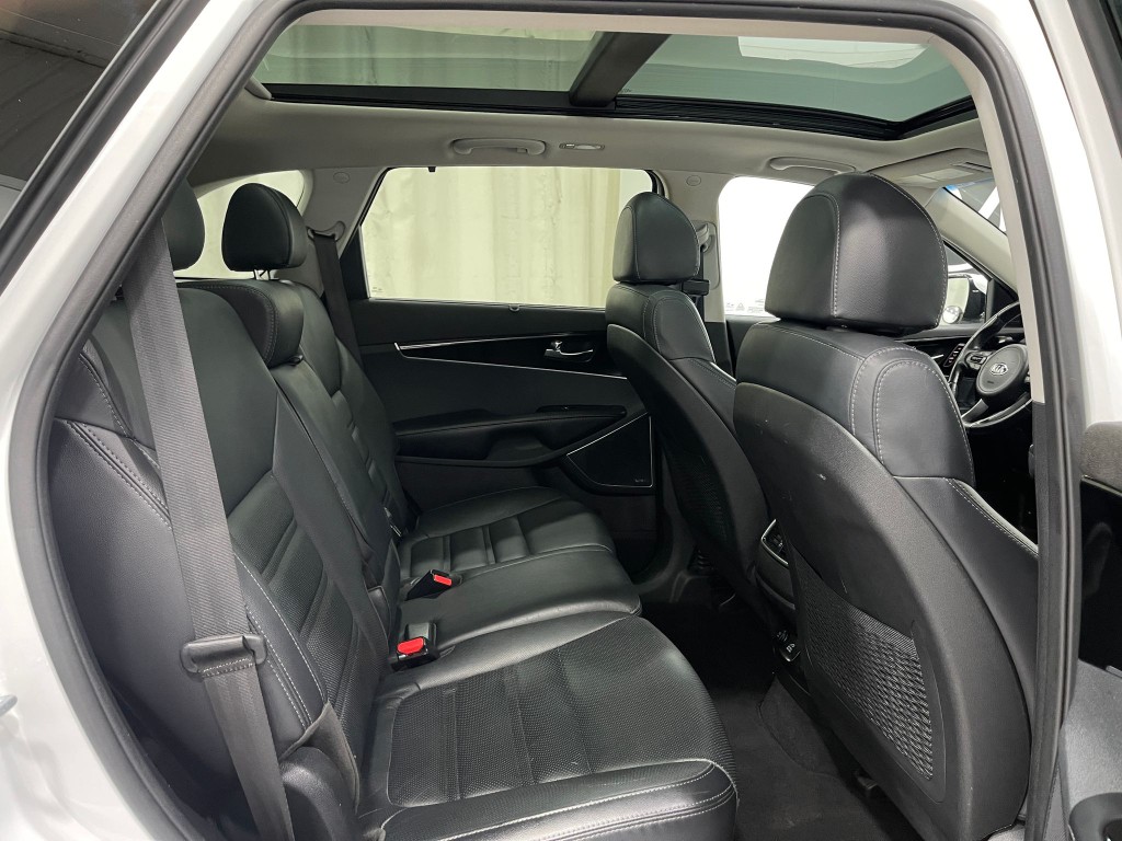 2018 Kia Sorento Image 32