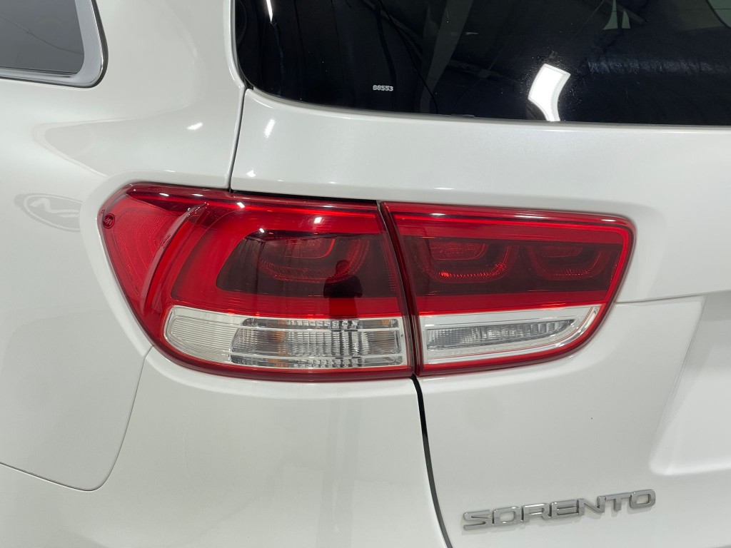 2018 Kia Sorento Image 35