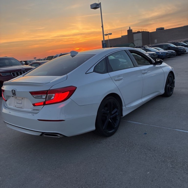 2019 Honda Accord Image 3