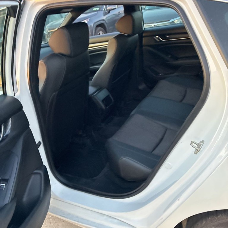 2019 Honda Accord Image 11