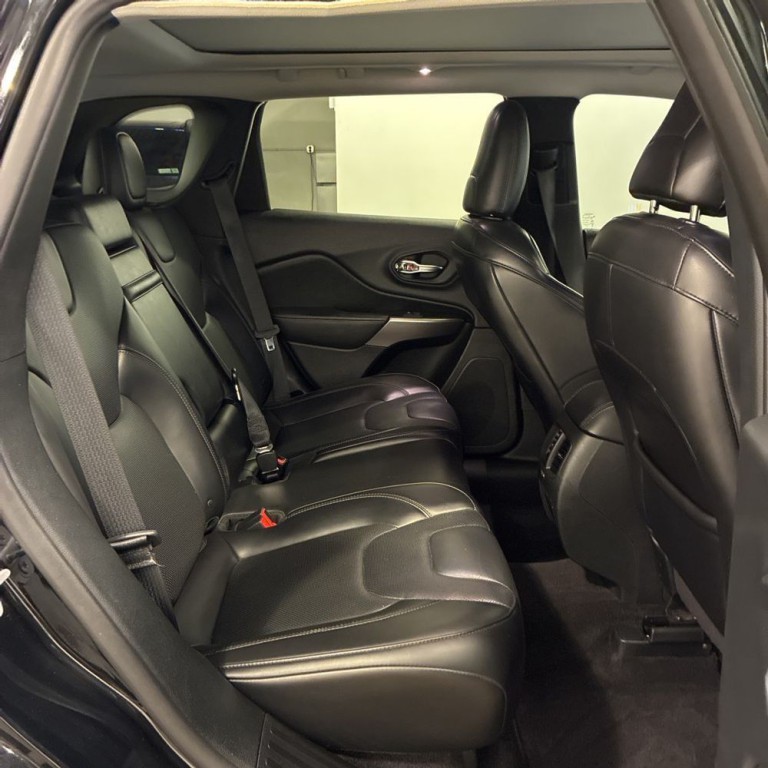 2019 Jeep Cherokee Image 14