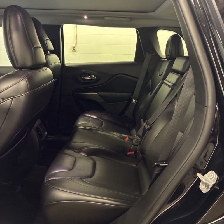2019 Jeep Cherokee Image 15