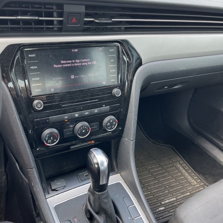 2020 Volkswagen Passat Image 9