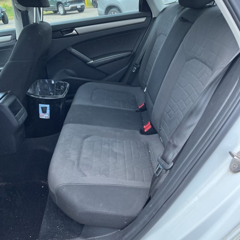 2020 Volkswagen Passat Image 11