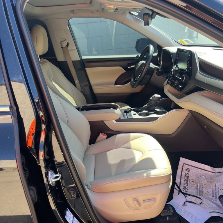 2020 Toyota Highlander Image 6