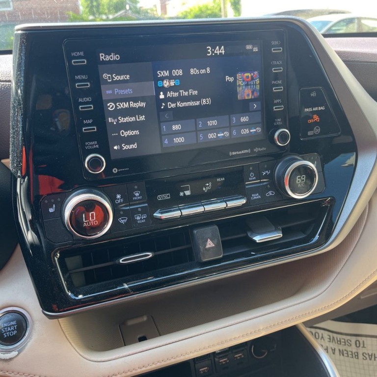 2020 Toyota Highlander Image 8