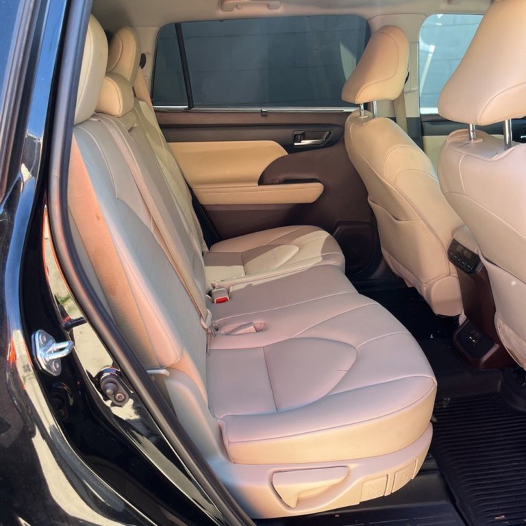 2020 Toyota Highlander Image 12