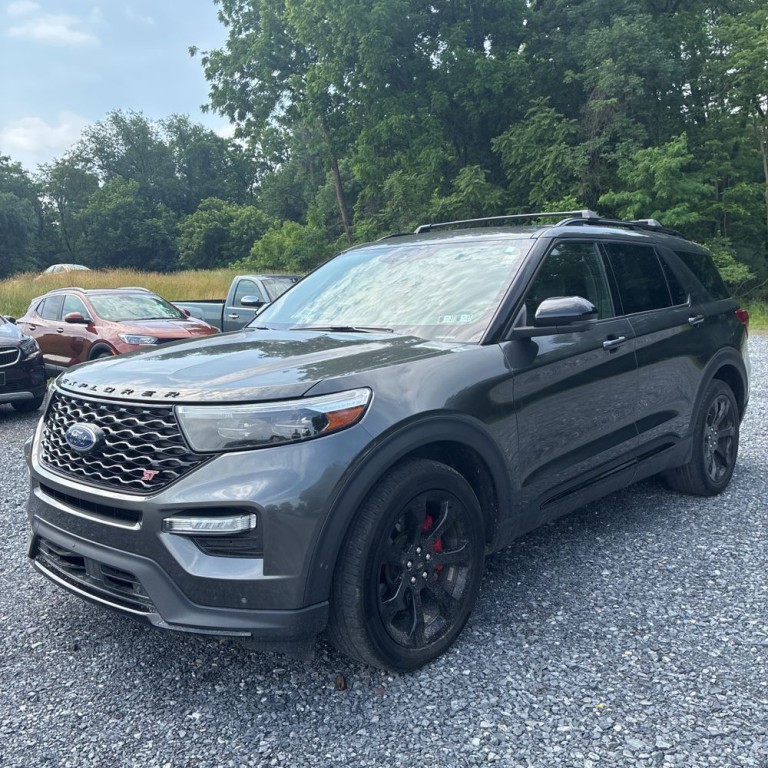 2020 Ford Explorer Image 2