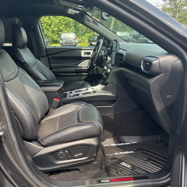 2020 Ford Explorer Image 6