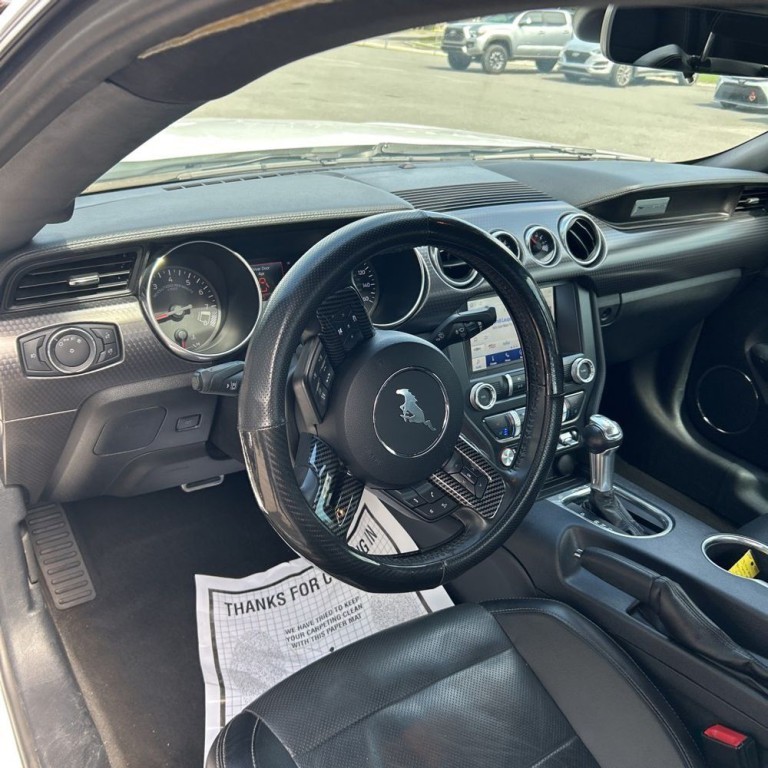 2021 Ford Mustang Image 7