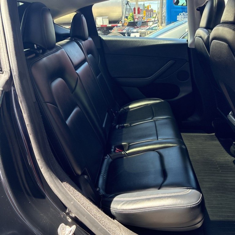 2023 Tesla Model Y Image 11