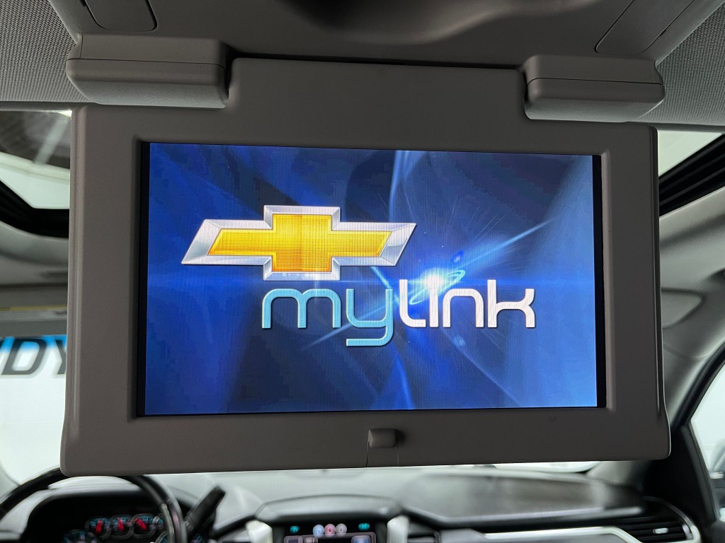2015 Chevrolet Suburban Image 11