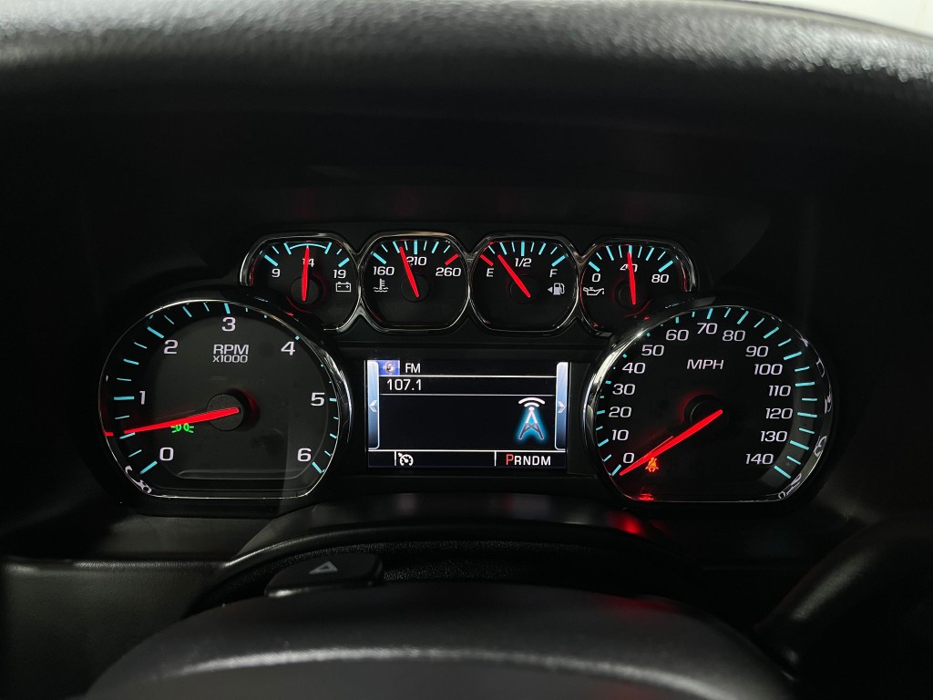 2015 Chevrolet Suburban Image 23