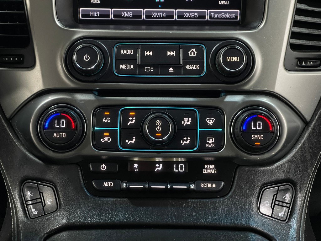 2015 Chevrolet Suburban Image 25